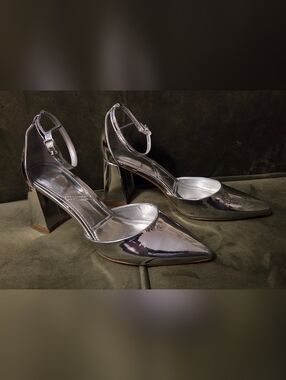 Aldo "Jan" Silver Block Heel Pumps Size 7